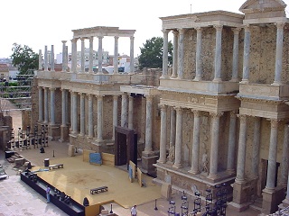 ローマ劇場（Teatro romano）